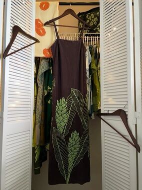 HUGE ISO - Sig Zane Awapuhi Black and Green Dress